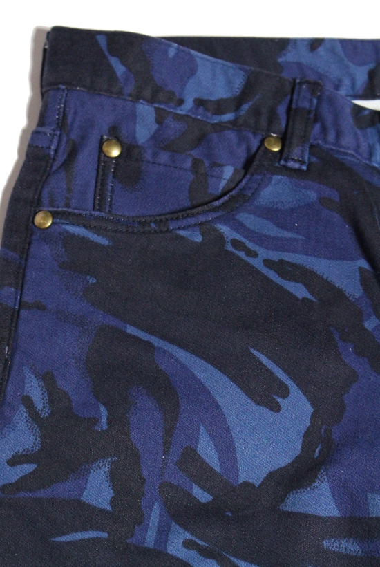 ankle cut pants “sweat denim camo print”