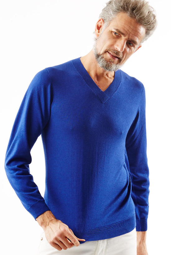 hi gauge V neck knit