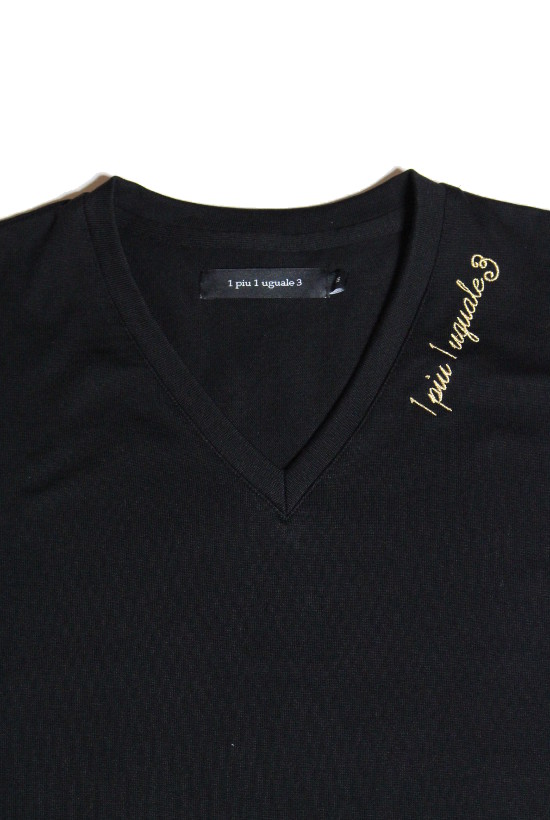 1PIU1UGUALE3 Flagship store limited　S/S V-NECK Tee