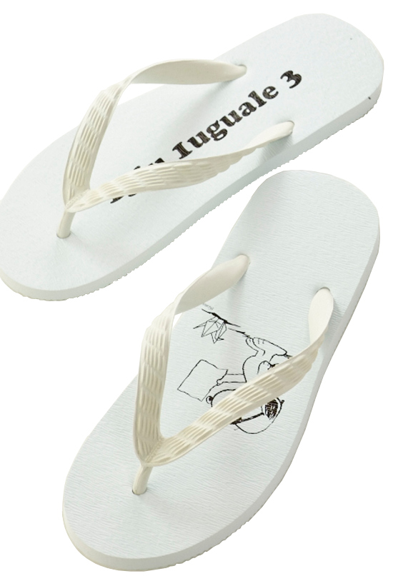 1PIU1UGUALE3 × PEANUTS : SNOOPY BEACH SANDAL