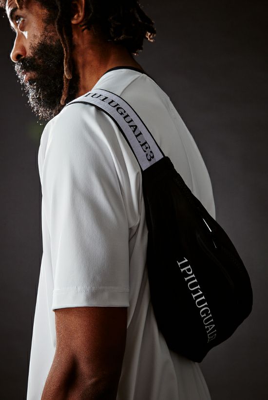 BODY BAG MEDIUM［WHITE/BLACK］